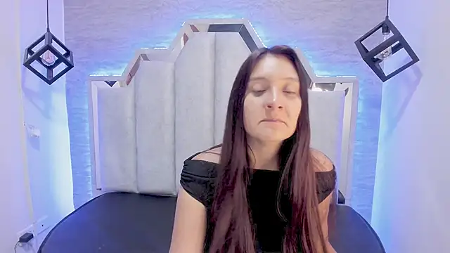  alaia collway  online show from March 3, 2025, 11:55 am