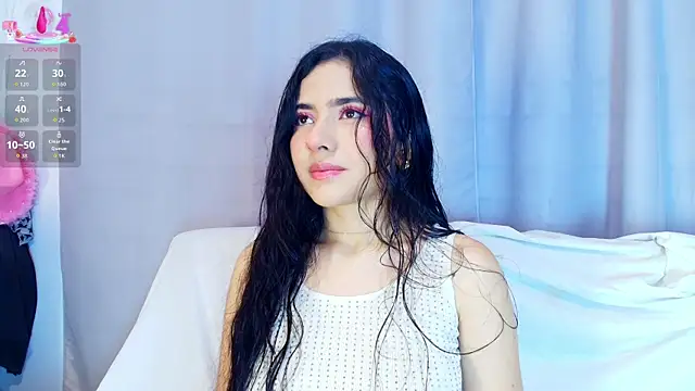 adara johnson   online show from November 20, 2025, 11:54 am