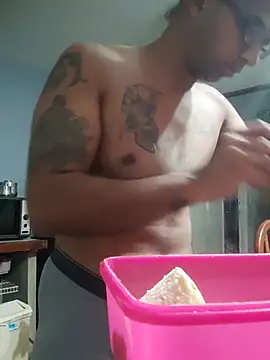 Snapshot of FitGeorge chatting on November 17, 2025, 2:34 pm FitGeorge online show from November 17, 2025, 2:34 pm