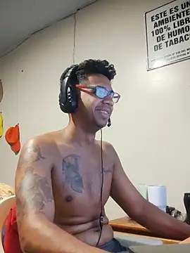 Snapshot of FitGeorge chatting on November 22, 2025, 4:55 am FitGeorge online show from November 22, 2025, 4:55 am