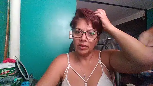 TRISH MILF online show from December 1, 2024, 10:32 pm