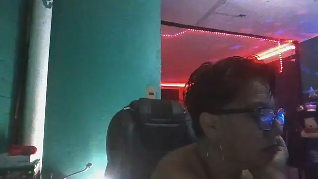 TRISH MILF online show from December 13, 2024, 1:37 am