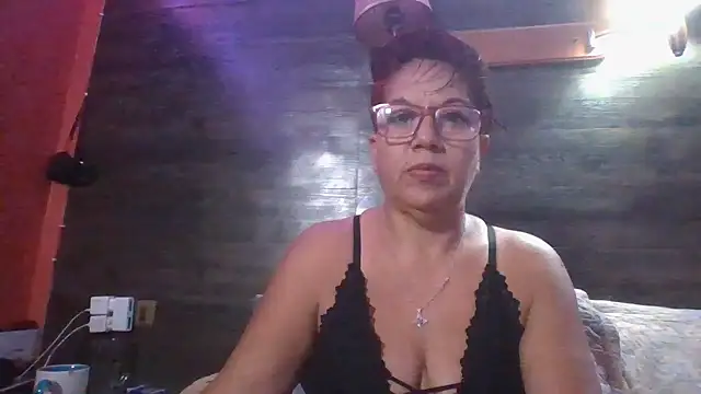 TRISH MILF online show from February 18, 2025, 9:43 am