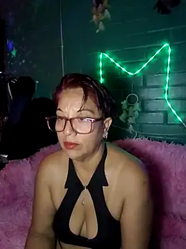 TRISH MILF online show from March 20, 2025, 1:02 am