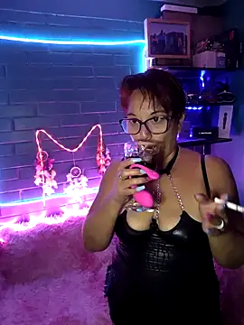 TRISH MILF online show from March 23, 2025, 4:05 am