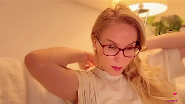 Snapshot of Myassistant chatting on November 4, 2025, 4:28 pm Myassistant online show from November 4, 2025, 4:28 pm