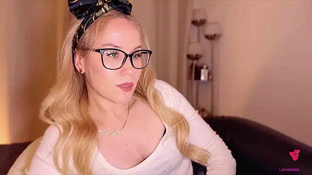 Snapshot of Myassistant chatting on November 21, 2025, 7:56 pm Myassistant online show from November 21, 2025, 7:56 pm