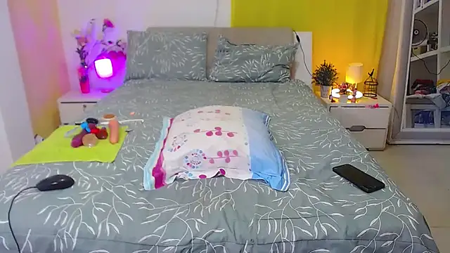 Kendralove31xxx online show from January 25, 2025, 2:47 am