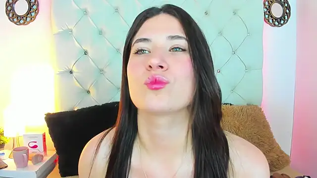 Snapshot of ValeryLovee chatting on January 13, 2025, 9:19 am ValeryLovee online show from January 13, 2025, 9:19 am