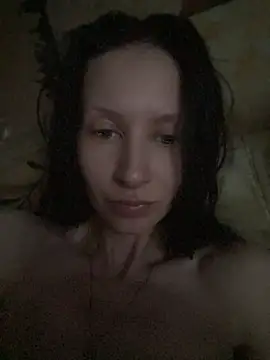 Starry Siren online show from April 25, 2026, 1:52 pm