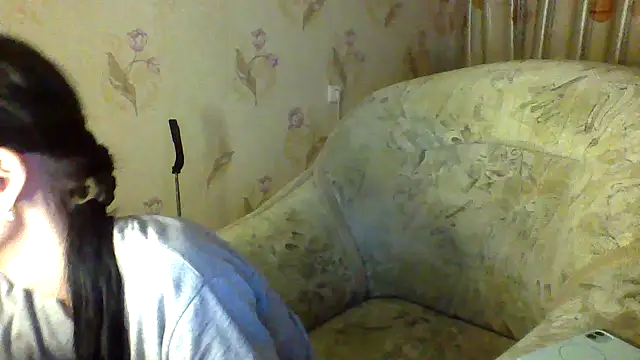 Snapshot of Starry_Siren chatting on June 19, 2026, 5:06 pm Starry Siren online show from June 19, 2026, 5:06 pm