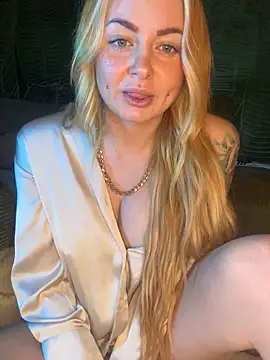 ObviouslyPeachy online show from January 8, 2025, 10:27 pm