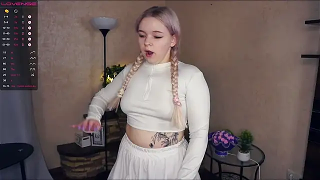 ZaraCreedon online show from February 20, 2025, 7:30 pm