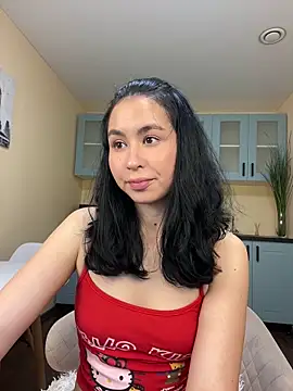 Snapshot of Mile_Madeline chatting on October 19, 2025, 8:31 pm Mile Madeline online show from October 19, 2025, 8:31 pm