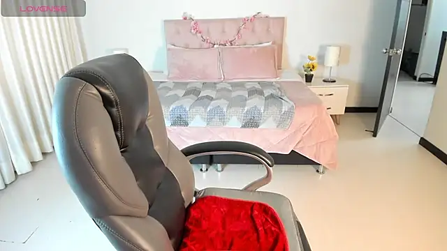 Snapshot of _Abby_23_ chatting on February 2, 2025, 12:57 pm Abby 23 online show from February 2, 2025, 12:57 pm