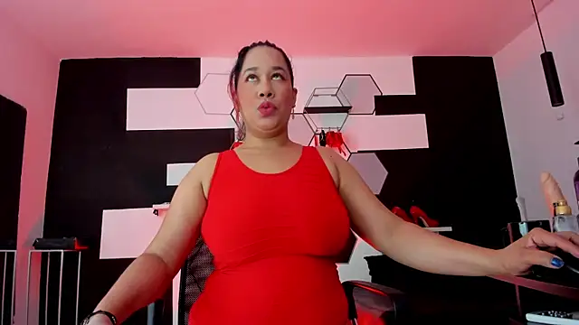 Snapshot of alondrabigtits chatting on January 17, 2025, 12:21 pm alondrabigtits online show from January 17, 2025, 12:21 pm