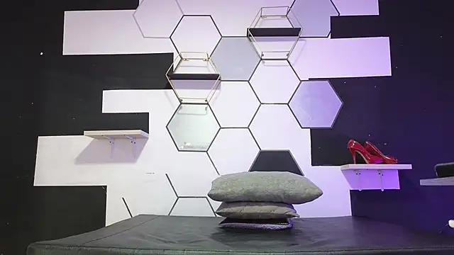 Snapshot of alondrabigtits chatting on September 18, 2025, 12:29 pm alondrabigtits online show from September 18, 2025, 12:29 pm