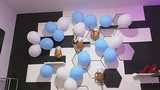 Snapshot of alondrabigtits chatting on September 29, 2025, 12:21 pm alondrabigtits online show from September 29, 2025, 12:21 pm