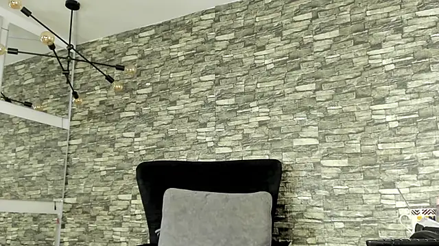 Snapshot of alondrabigtits chatting on November 21, 2025, 12:37 pm alondrabigtits online show from November 21, 2025, 12:37 pm