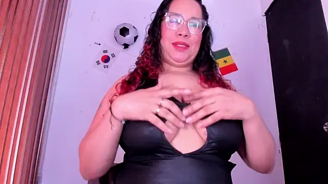 alondrabigtits online show from July 3, 2026, 12:11 pm