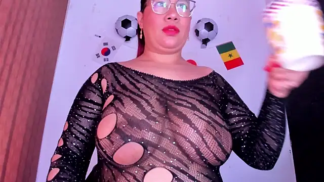 alondrabigtits online show from July 11, 2026, 12:08 pm