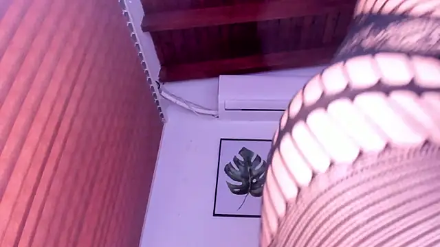 alondrabigtits online show from July 21, 2026, 12:07 pm