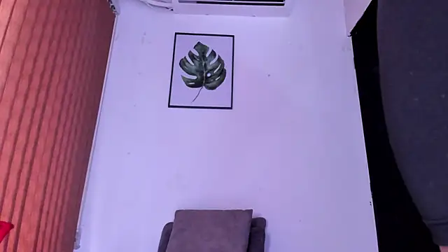 alondrabigtits online show from August 1, 2026, 12:04 pm