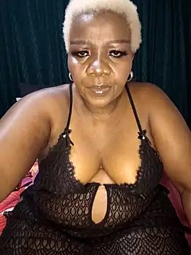 dirasweetlipsxx online show from May 28, 2026, 7:22 pm