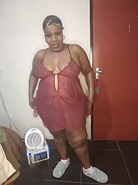 dirasweetlipsxx online show from June 15, 2026, 9:39 pm