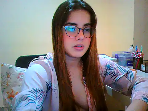 Snapshot of maliamiller chatting on November 2, 2025, 10:56 pm maliamiller online show from November 2, 2025, 10:56 pm