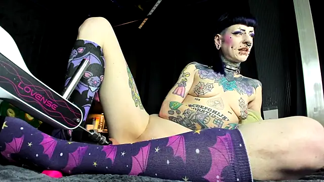 Purple Coffin666 online show from March 18, 2026, 7:06 pm