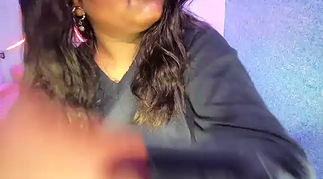 Snapshot of expression_queen chatting on January 30, 2025, 6:00 pm expression queen online show from January 30, 2025, 6:00 pm