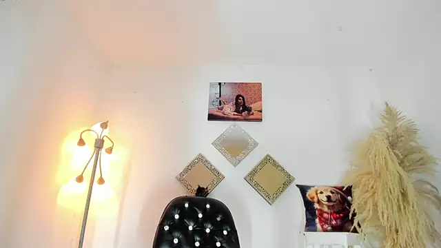 kattadoll online show from November 11, 2025, 9:48 pm