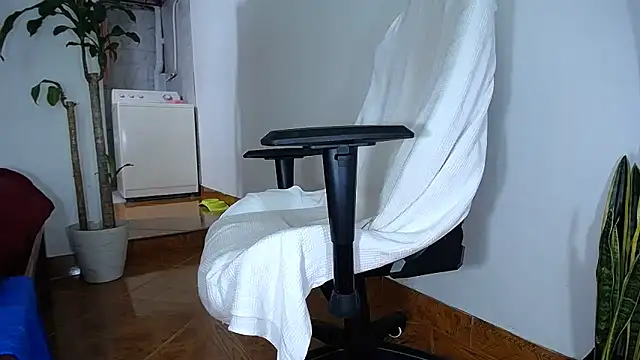 Snapshot of diamond_black00 chatting on March 8, 2025, 10:02 pm diamond black00 online show from March 8, 2025, 10:02 pm