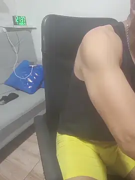 Snapshot of latinmartin73 chatting on February 8, 2026, 2:37 am latinmartin73 online show from February 8, 2026, 2:37 am