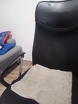 Snapshot of latinmartin73 chatting on February 11, 2026, 1:10 am latinmartin73 online show from February 11, 2026, 1:10 am