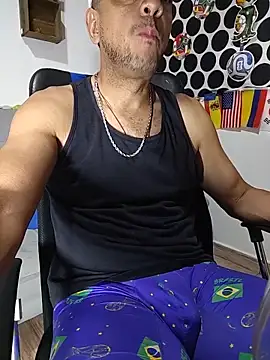 latinmartin73 online show from June 20, 2026, 2:03 am