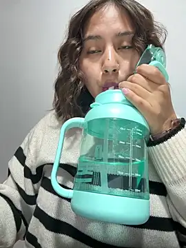 kittyfresita online show from February 7, 2025, 3:55 am