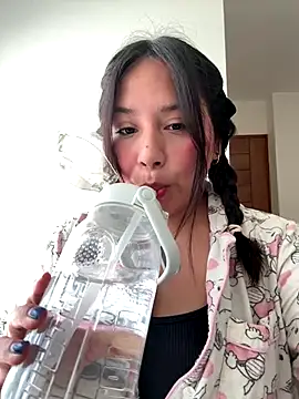 kittyfresita online show from December 18, 2025, 3:29 pm