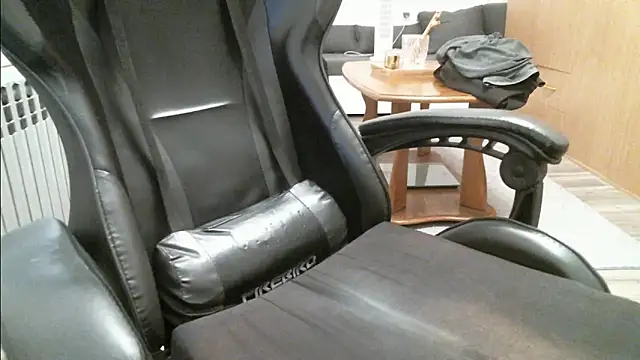 Snapshot of HornyBigCummer chatting on November 25, 2025, 9:53 am HornyBigCummer online show from November 25, 2025, 9:53 am