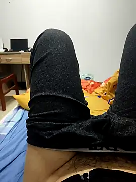 Snapshot of huzi518 chatting on March 14, 2025, 12:29 pm huzi518 online show from March 14, 2025, 12:29 pm