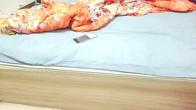 huzi518 online show from December 20, 2025, 1:02 am