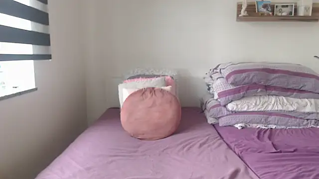 jennifer11772 online show from March 16, 2026, 11:14 am