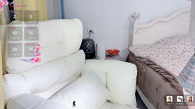 Caitlyn   online show from December 19, 2025, 12:23 pm