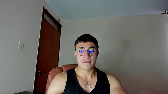 Leoknight online show from February 4, 2025, 10:02 pm