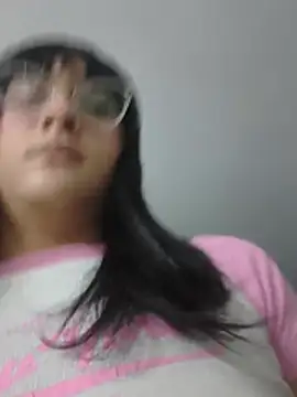 Snapshot of Kiitygirl chatting on June 30, 2026, 2:23 am Kiitygirl online show from June 30, 2026, 2:23 am