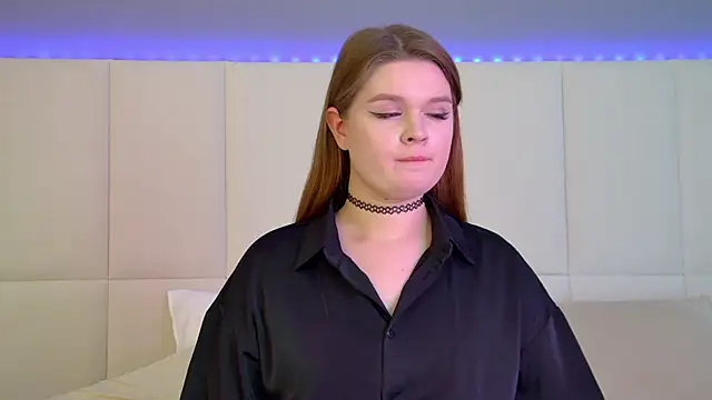 Snapshot of CrystalLyons chatting on March 4, 2025, 4:09 pm CrystalLyons online show from March 4, 2025, 4:09 pm