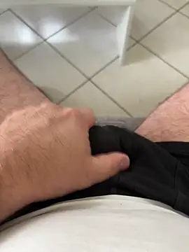 Snapshot of mj23641 chatting on November 21, 2025, 10:14 am mj23641 online show from November 21, 2025, 10:14 am