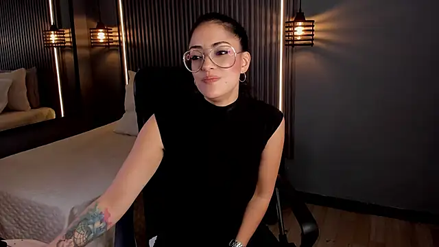 Snapshot of aura-baker chatting on January 31, 2025, 4:06 pm aura-baker online show from January 31, 2025, 4:06 pm