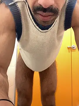 Lucascacaca online show from December 18, 2024, 9:47 am